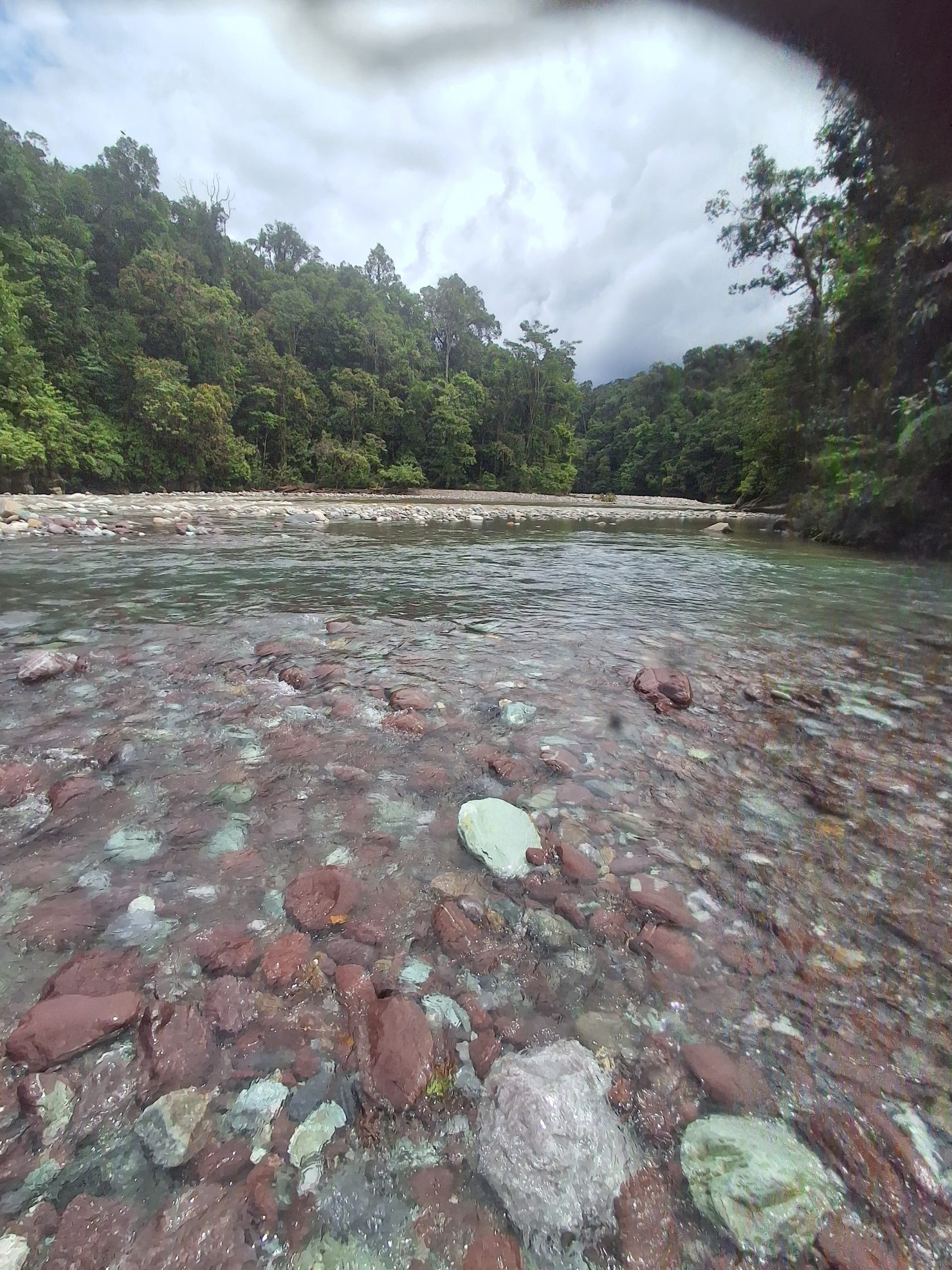 Dok: Wisata sungai kali kyura pura jalan trans antara timika menuju Deiyai