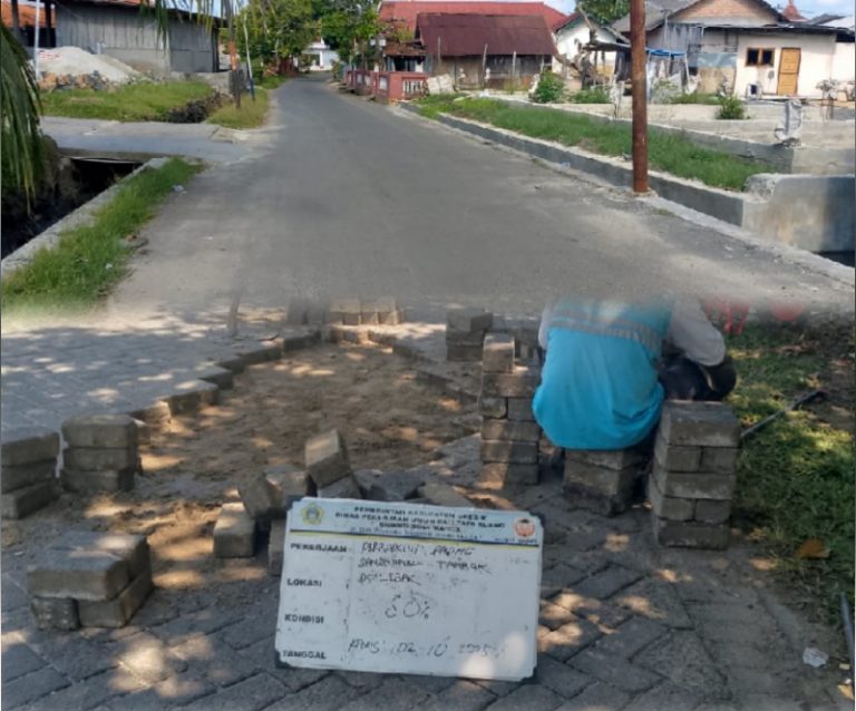 PhotoMixer_1759486156584