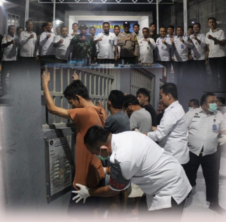 PhotoMixer_1760152647254